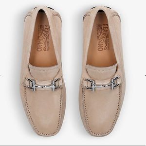 Brand New Men’s Salvatore Ferragamo "Parigi" driver shoe in solid calf suede